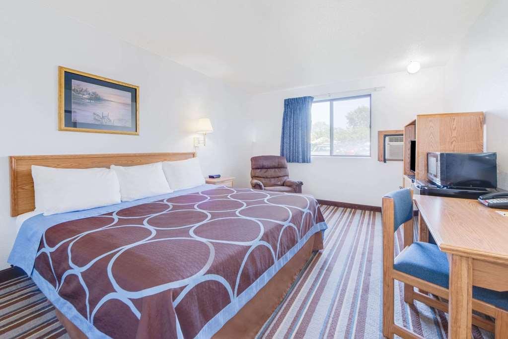 Super 8 By Wyndham Burlington Otel Oda fotoğraf