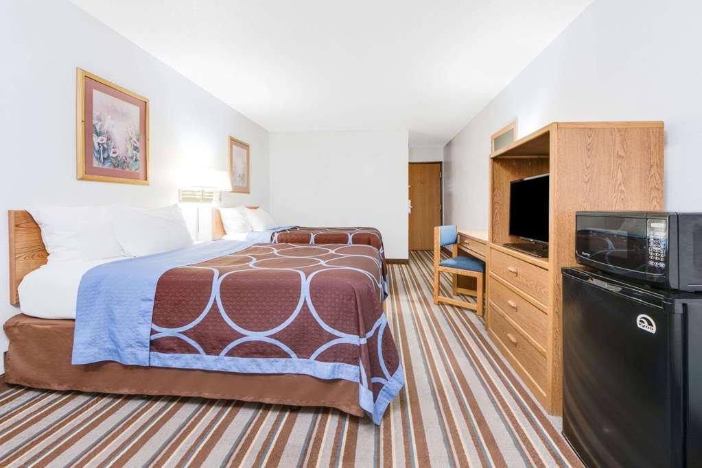 Super 8 By Wyndham Burlington Otel Oda fotoğraf