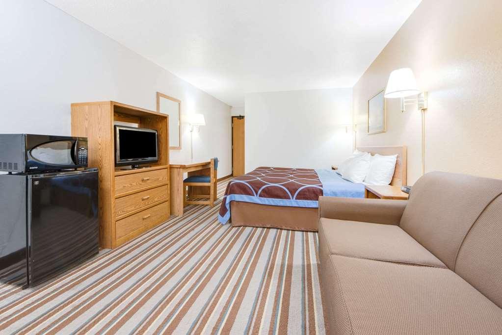 Super 8 By Wyndham Burlington Otel Oda fotoğraf